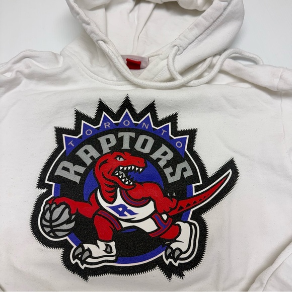 T247- Mitchell & Ness Raptors Hoodie - White and Red - Picture 3 of 10